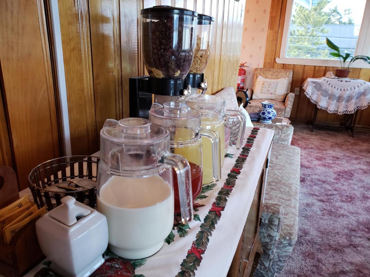 Antiguos Bed And Breakfast Puerto Natales Ngoại thất bức ảnh