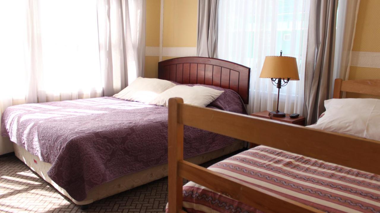 Antiguos Bed And Breakfast Puerto Natales Ngoại thất bức ảnh