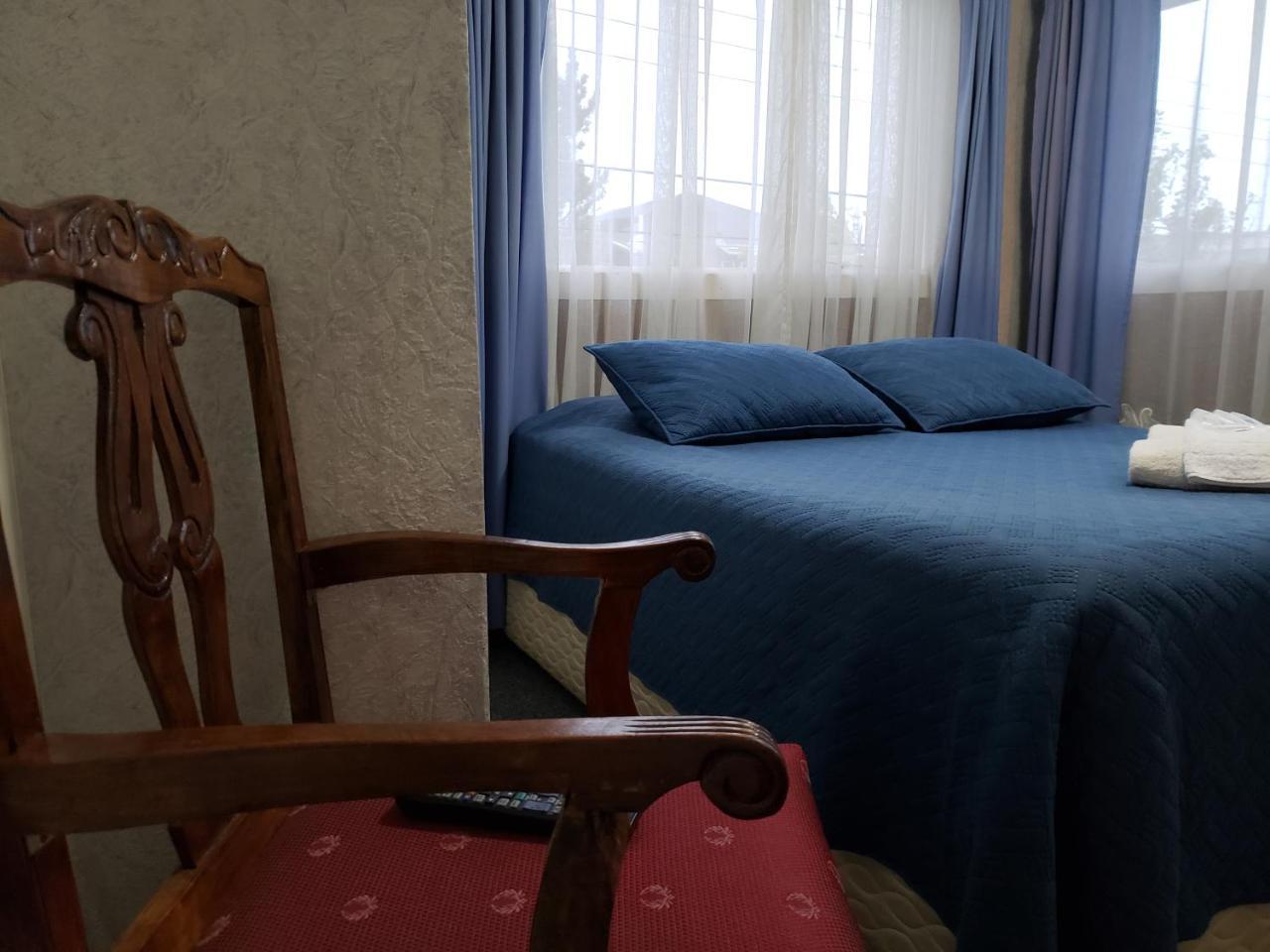 Antiguos Bed And Breakfast Puerto Natales Ngoại thất bức ảnh