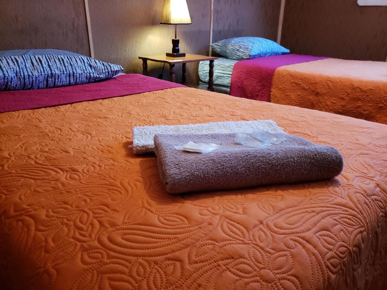Antiguos Bed And Breakfast Puerto Natales Ngoại thất bức ảnh