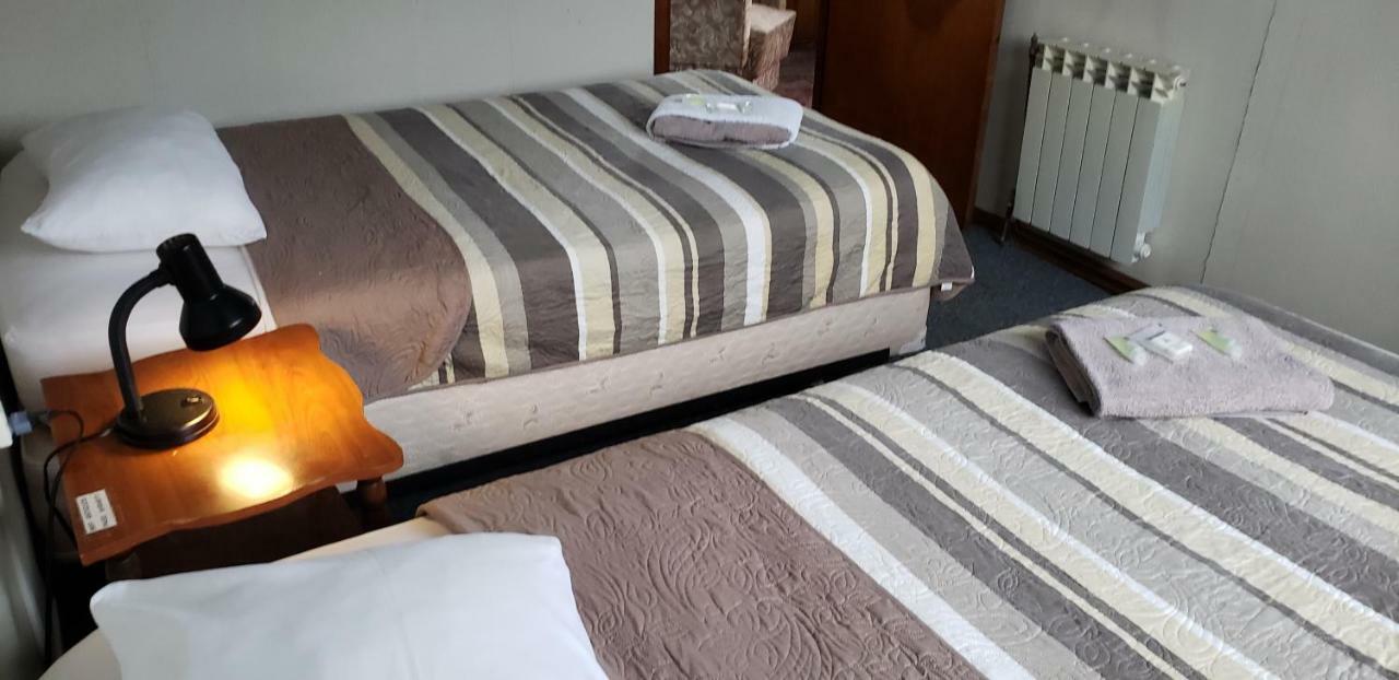 Antiguos Bed And Breakfast Puerto Natales Ngoại thất bức ảnh