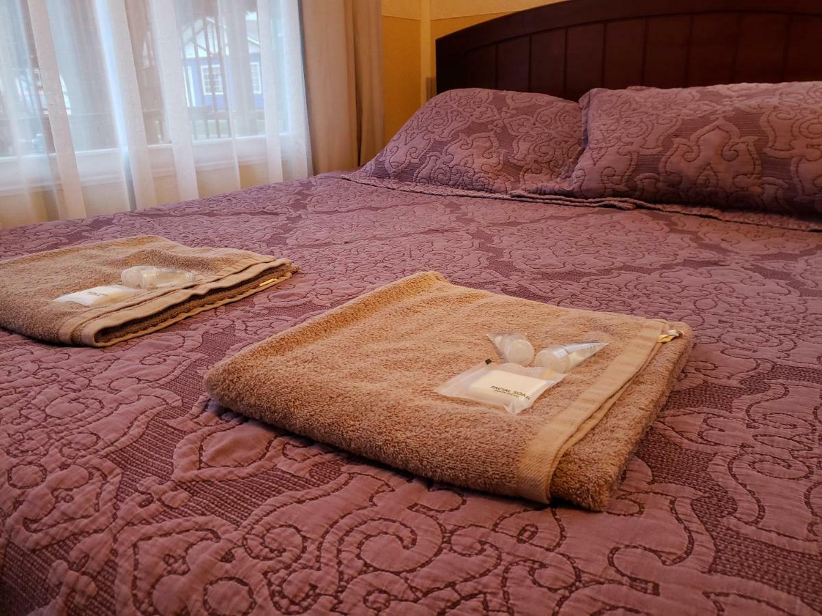 Antiguos Bed And Breakfast Puerto Natales Ngoại thất bức ảnh