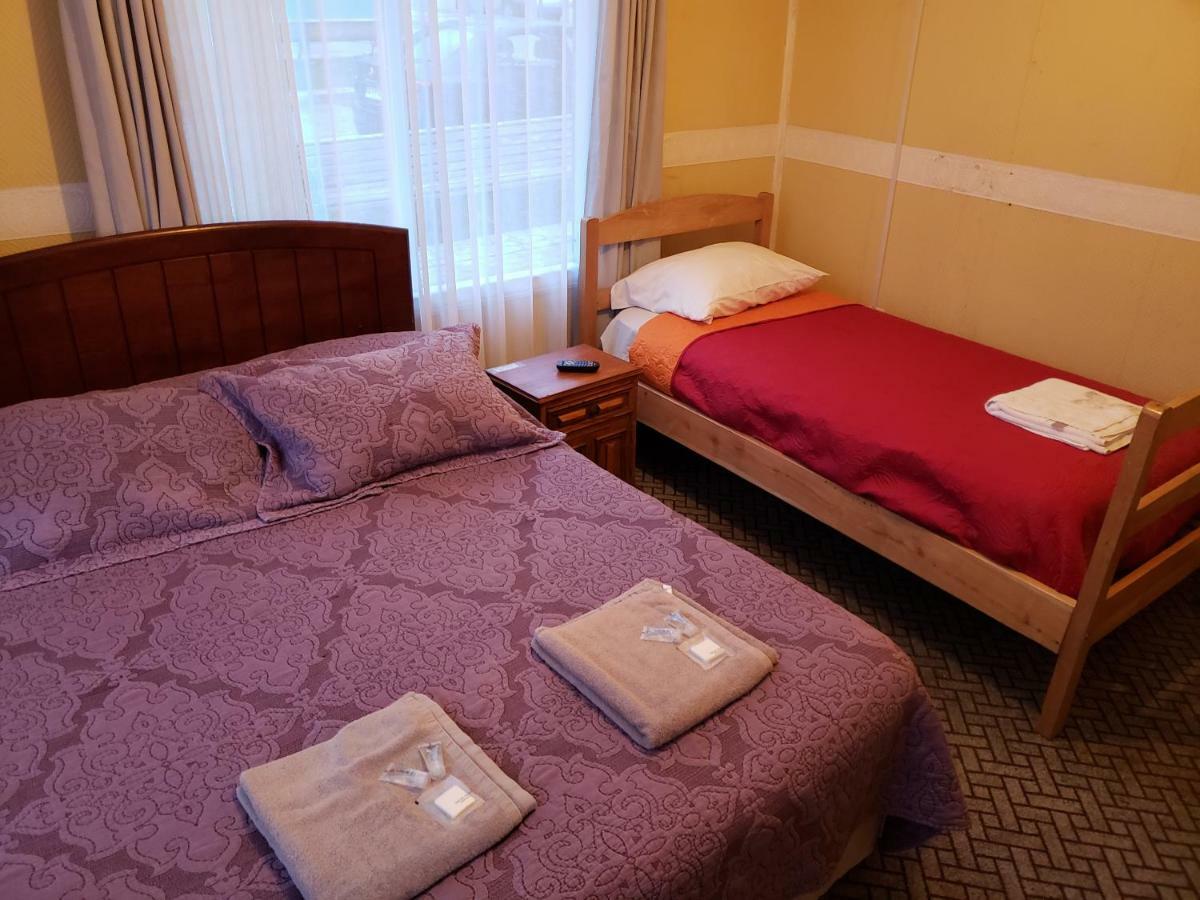 Antiguos Bed And Breakfast Puerto Natales Ngoại thất bức ảnh