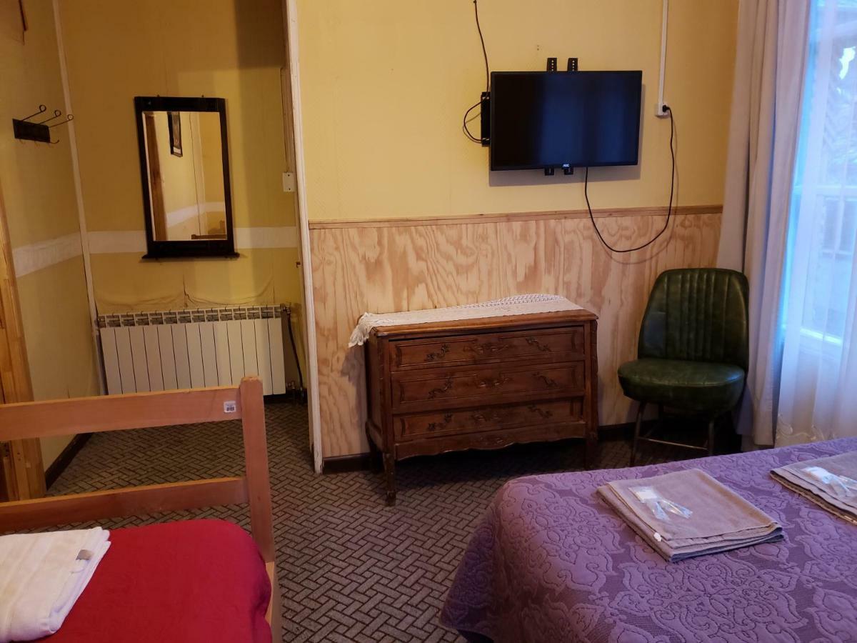 Antiguos Bed And Breakfast Puerto Natales Ngoại thất bức ảnh